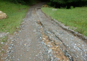 repair-washed-out-driveway_large